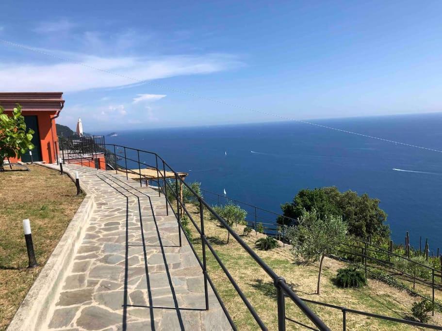 Orangehouse Cinque Terre. Private Parking Villa Riomaggiore Exterior photo